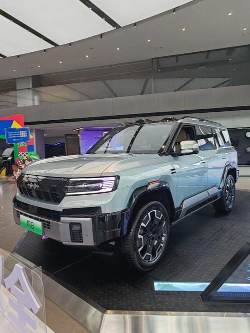 重庆渝中区财华缘企业管理咨询比亚迪方程豹硬派越野的爆款，英菲尼迪35周年与你共成长